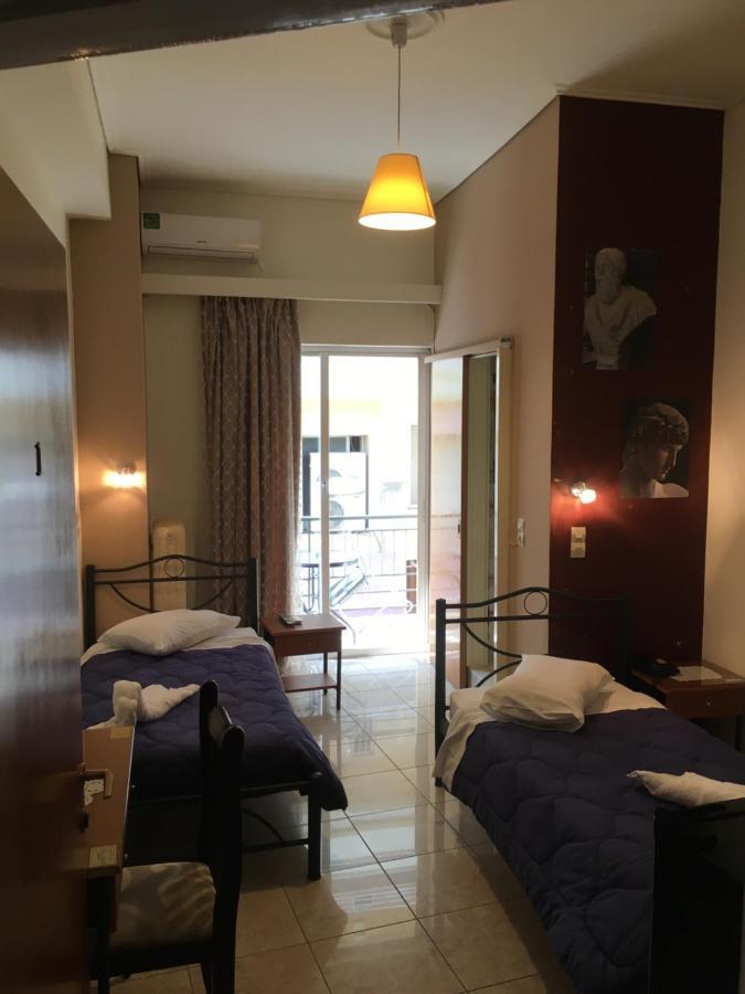 Hotel George Каламата Экстерьер фото