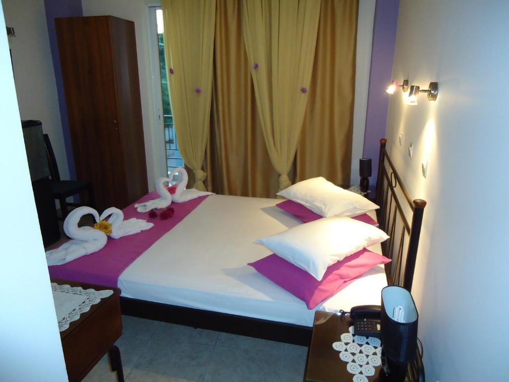 Hotel George Каламата Экстерьер фото
