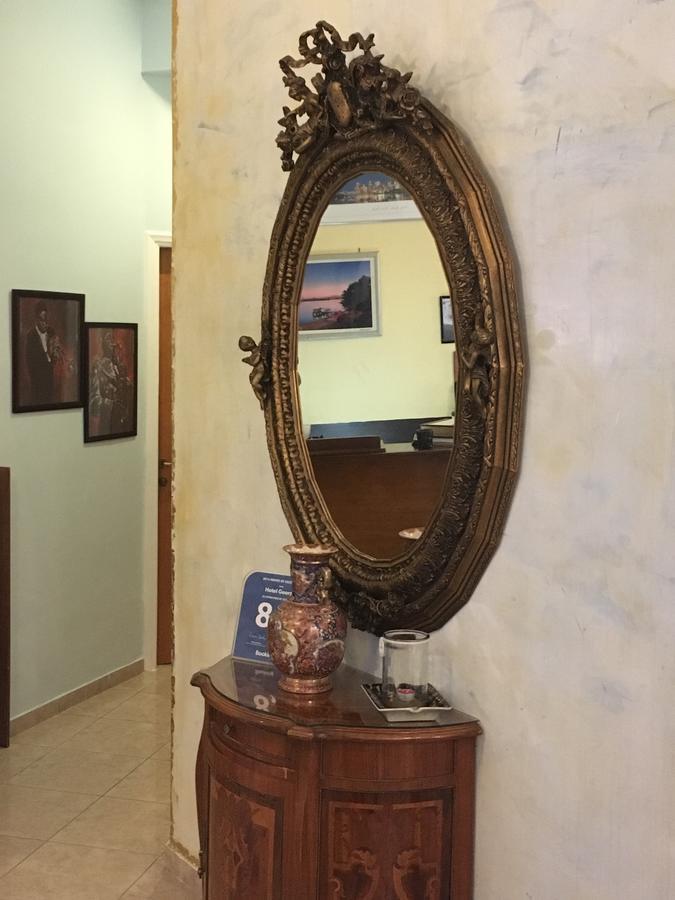 Hotel George Каламата Экстерьер фото
